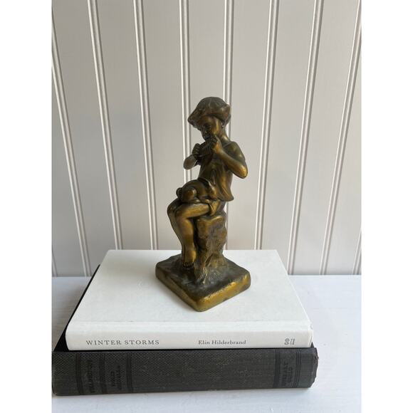 Vintage JB Jennings Brothers Brass Girl Rabbit Music Figurine. - Picture 5 of 10
